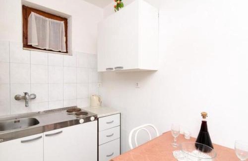 Zuljana Apartment | Apartment Dalmatin uljana - Two-Bedroom Apartment 1
