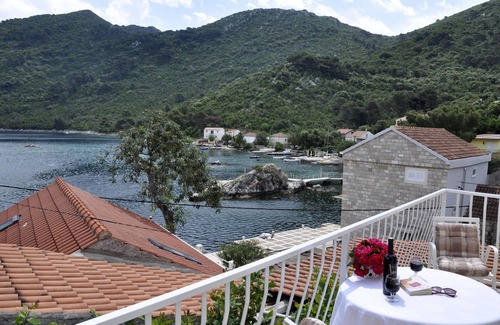 Okuklje Apartment | Apartment Danijela Mljet - Studio Apartment with Balcony and Sea View
