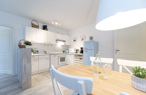 Dahme Apartment | Apartment Das Storchennest with terrace in the Villa Seewind in Dahme