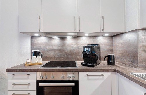 Unterwiehre-Nord Apartment | Apartment 'Km Style Apartments 4' with Balcony and Wi-Fi