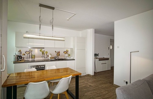 Lauterbach Apartment | Apartment close to the harbor on the upper floor with balcony - Haus Hafenkieker FeWo 08