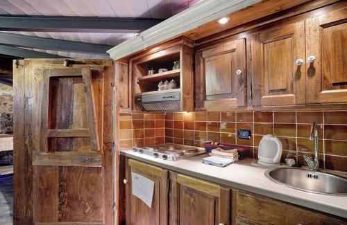 Apricale Apartment | Apartment "Del Canto" with Mountain View & Balcony