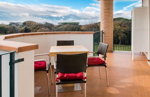 San Vincenzo Apartment | Apartment Deluxe by Interhome