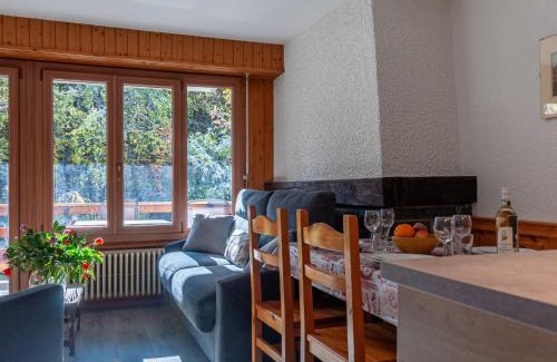 Saint-Pierre-de-Clages Apartment | Apartment Derborence 25 by Interhome