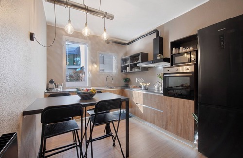 Lecco Apartment | Apartment 'Design Home' with Balcony and Wi-Fi