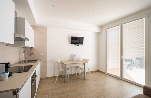 Otranto Apartment | Apartment "Dimora Idrusa" with Parking, Private Terrace, WiFi and Air Conditioning