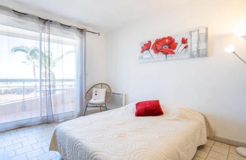 Saint-Cyr-sur-Mer Apartment | Apartment Dio Brasil-2 by Interhome