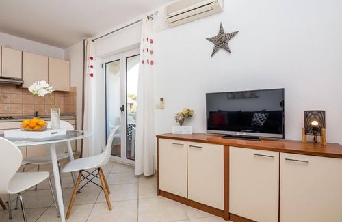 Vir Apartment | Apartment directly on beach | for 2-4 persons