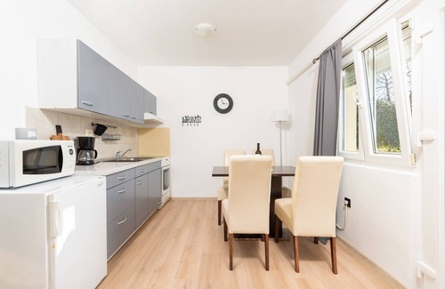 Fuskulin Apartment | Apartment Dobrec II With Shared Pool