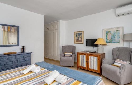 Sitio de Calahonda Apartment | Apartment Dona Lola by Interhome