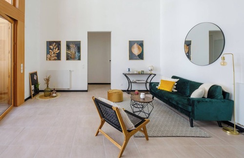 Saint Jean Station District Apartment | Apartment "Duplex Saint-Germain" with Balcony & Wi-Fi