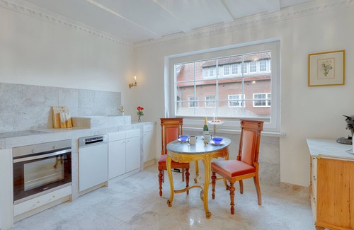 Horsbull Apartment | Apartment 'Elisabeth Suite' with Shared Garden and Wi-Fi