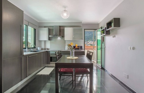 Machico Apartment | Apartment 'Eden' with Mountain View, Balcony and Wi-Fi
