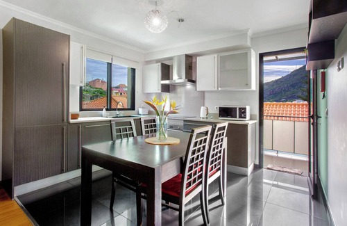 Machico Apartment | Apartment 'Eden' with Mountain View, Balcony and Wi-Fi