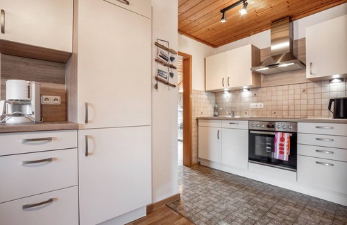 Wertach Apartment | Apartment 'Erd - Reuterwanne' with Mountain View, Shared Garden and Wi-Fi