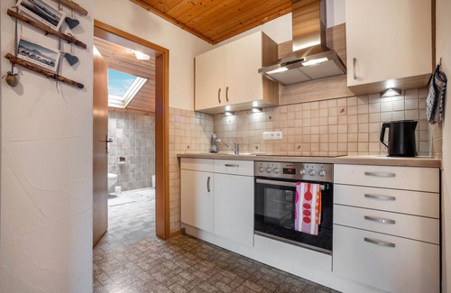 Wertach Apartment | Apartment 'Erd - Reuterwanne' with Mountain View, Shared Garden and Wi-Fi