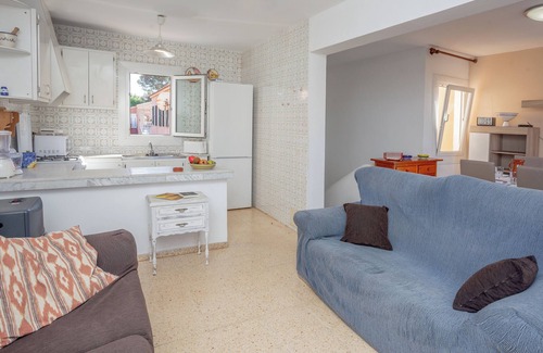 Son Carrio Apartment | Apartment 'Relax' with Shared Garden, Balcony and Wi-Fi