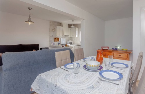 Son Carrio Apartment | Apartment 'Relax' with Shared Garden, Balcony and Wi-Fi