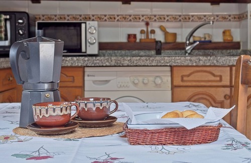 Portilla de la Reina Apartment | Apartment 'Nido De Águila' with Mountain View and Wi-Fi