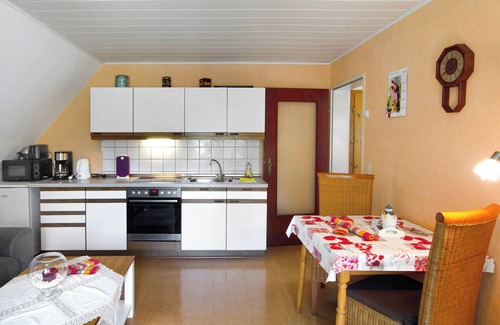 Ochtersum Apartment | Apartment 'Ferienhaus Gerda Wohnung 1' with Private Terrace, Private Garden and Wi-Fi