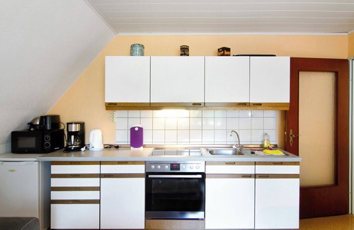 Ochtersum Apartment | Apartment 'Ferienhaus Gerda Wohnung 1' with Private Terrace, Private Garden and Wi-Fi