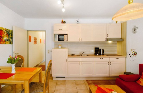 Norddeich Apartment | Apartment 'Ferienwohnung 47 Haus Seestern' with Private Terrace and Wi-Fi