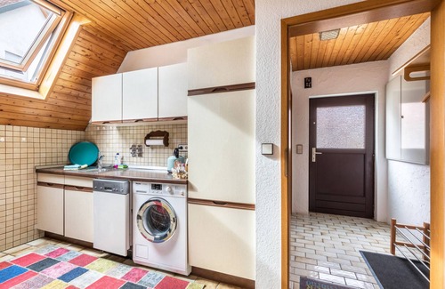 Grossheppach Apartment | Apartment 'Ferienwohnung Sila 1' with Shared Terrace and Wi-Fi