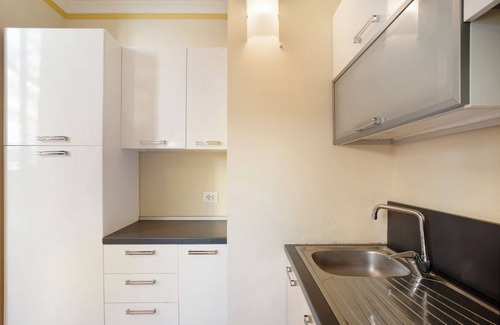 Cervo Apartment | Apartment 'Ferrovia, Borgo Dei Pescatori' with Sea View and Wi-Fi