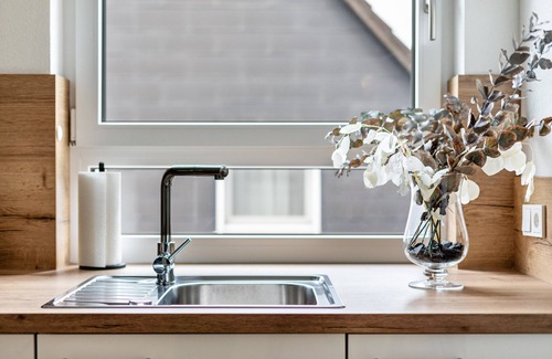 Ebringen Apartment | Apartment 'Fewo Ebringen Vogesenblick' with Balcony and Wi-Fi