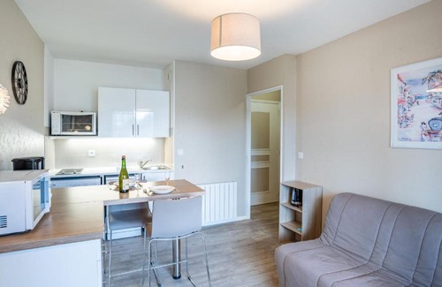 Cabourg Apartment | Apartment Fleur Marine-5 by Interhome