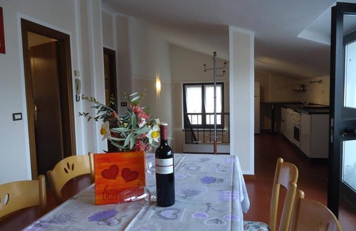 Idro Apartment | Apartment for 2 adults + 1 child, great view, 200m to the lake/beach, garden