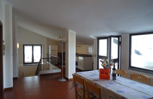 Idro Apartment | Apartment for 2 adults + 1 child, great view, 200m to the lake/beach, garden