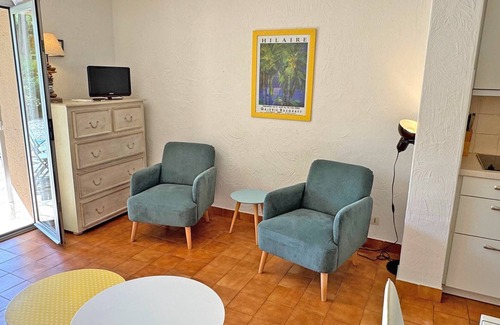 Sainte-Maxime Apartment | Apartment for 4 people – Air conditionning - Swimming pool and tennis – WiFi - Ste Maxime –.