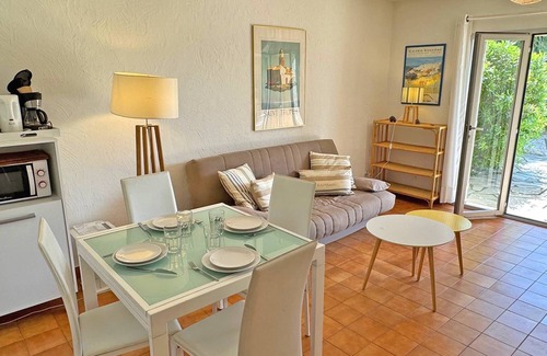 Sainte-Maxime Apartment | Apartment for 4 people – Air conditionning - Swimming pool and tennis – WiFi - Ste Maxime –.