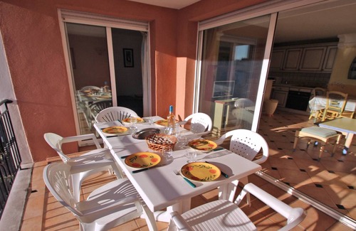 Sainte-Maxime City Centre Apartment | Apartment for 4 people – Air conditioning – Wifi – Pool residence – Sainte Maxime