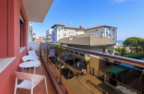 Caorle Apartment | Apartment for 4 People, 1 Minute from the Beach and Close to the City Center
