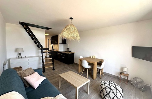 Giens Apartment | Apartment for 4 people with sea view facing Porquerolles and pool, located in Giens