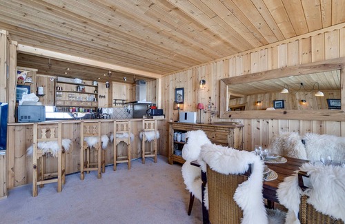 Tignes le Lac Apartment | Apartment for 6, balcony, wifi in Tignes