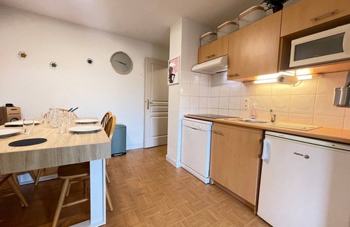 Flumet Apartment | Apartment for 6 with pool at the foot of the slopes