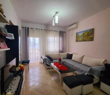 Shkembi i Kavajes Apartment | Apartment for Rent Khlo-Em