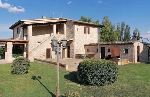Limiti Apartment | Apartment for up to 8 people in the quiet Umbrian countryside