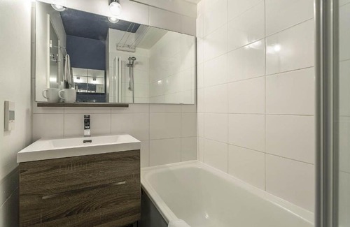 Chamonix City Centre Apartment | Apartment Forclaz 4B - Alpes Travel - Central Chamonix - Sleeps 4