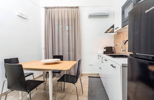 Old Town Apartment | Apartment 'Forti Luna' with Balcony, Wi-Fi and Air Conditioning