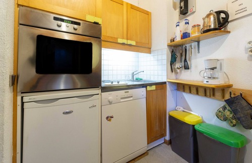 Montchavin Apartment | Apartment 'Appart Situ Au Pied Des Pistes' with Balcony