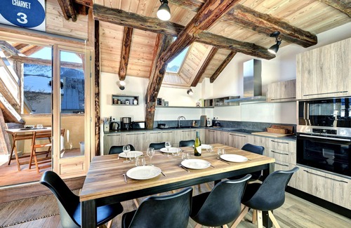 Monetier-les-Bains Apartment | Apartment in chalet center Monetier les Bains