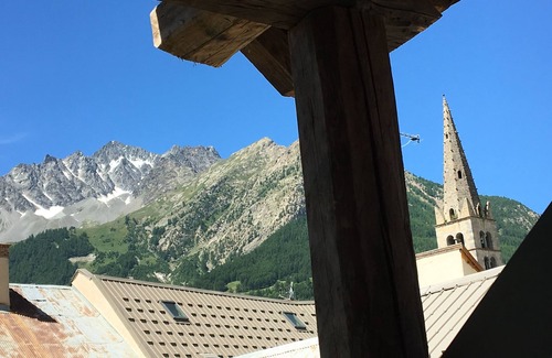 Monetier-les-Bains Apartment | Apartment in chalet center Monetier les Bains