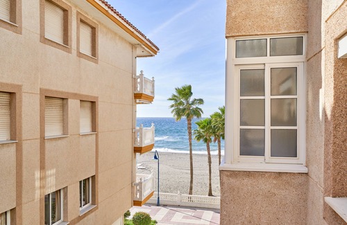 El Morche Apartment | Apartment 'Frontline Marina A88' with Sea View and Balcony