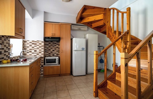 Katouna Apartment | Apartment 'Gardenia' with Sea View, Wi-Fi and Air Conditioning