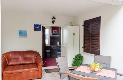 Dubrovacko Primorje Apartment | Apartment Giovani - Two Bedroom Apartment with Balcony and Sea View