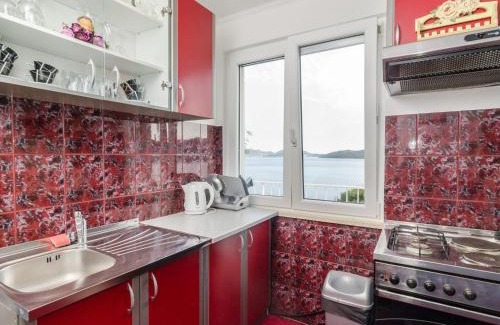 Dubrovacko Primorje Apartment | Apartment Giovani - Two Bedroom Apartment with Balcony and Sea View
